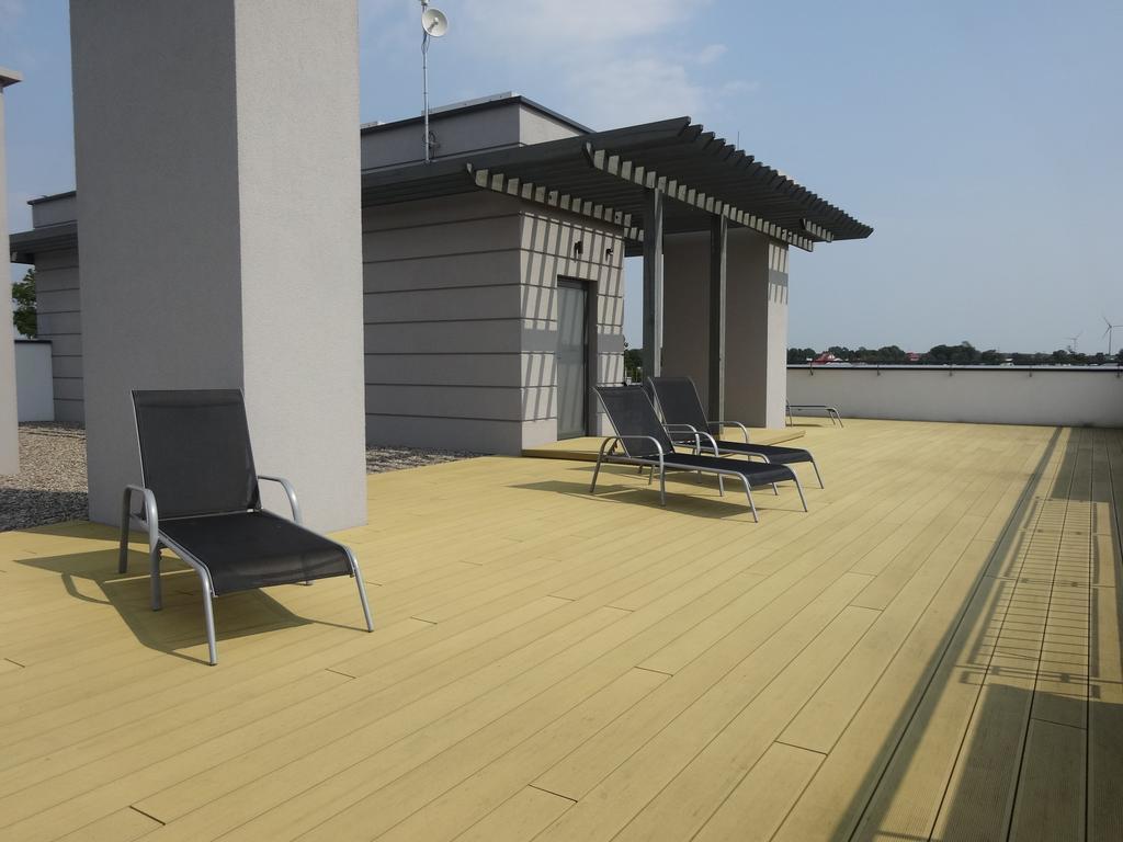 Rezydencja Apartamenty Ostrowski อุสตรอเนียมอร์สเกีย ภายนอก รูปภาพ