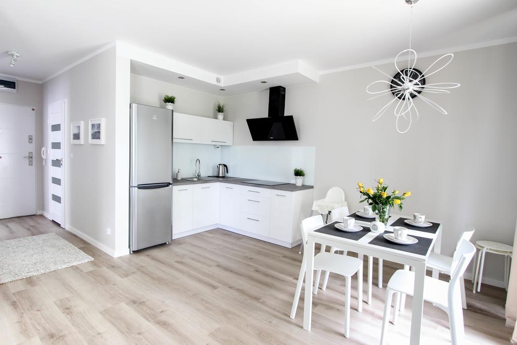Rezydencja Apartamenty Ostrowski อุสตรอเนียมอร์สเกีย ภายนอก รูปภาพ