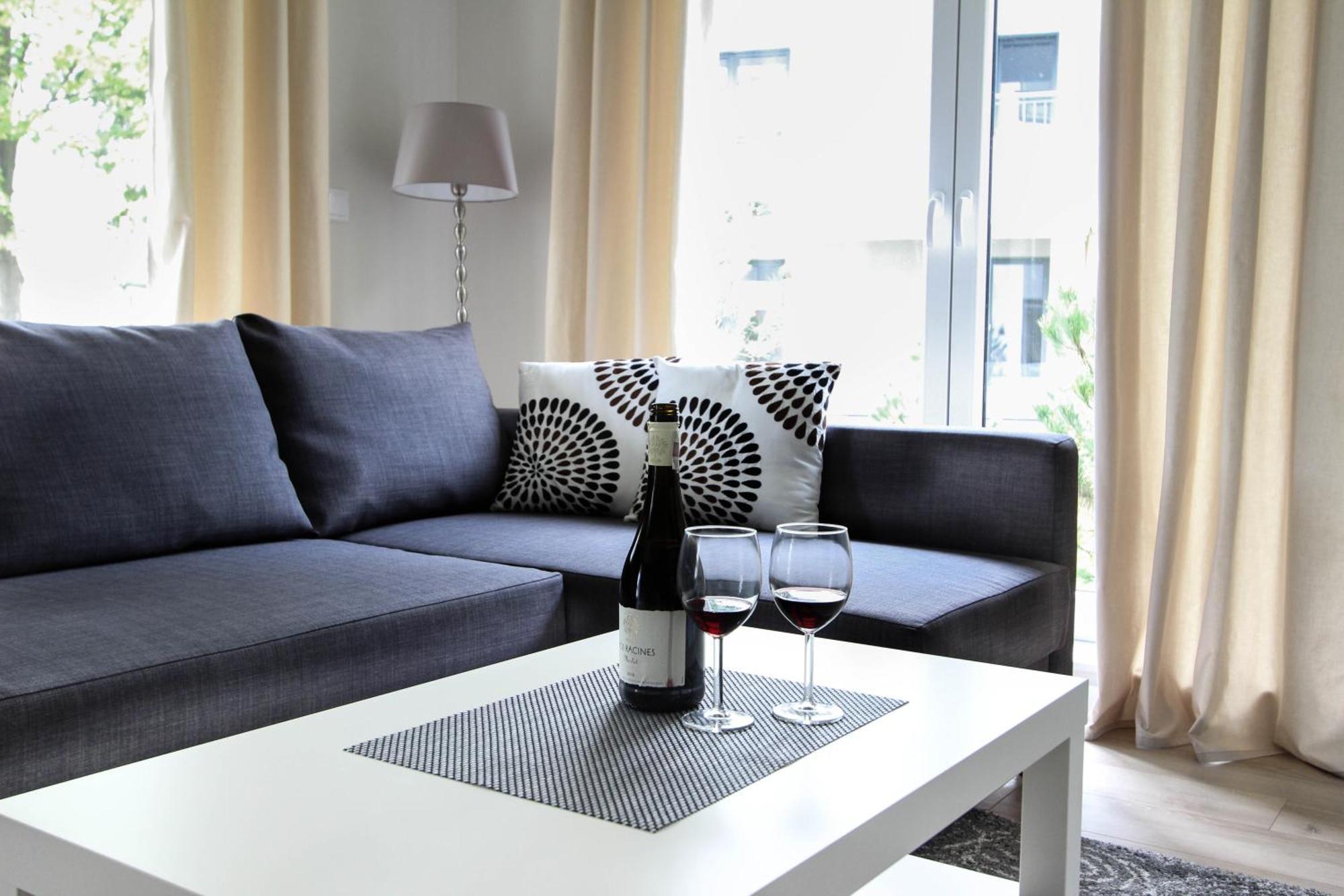 Rezydencja Apartamenty Ostrowski อุสตรอเนียมอร์สเกีย ภายนอก รูปภาพ