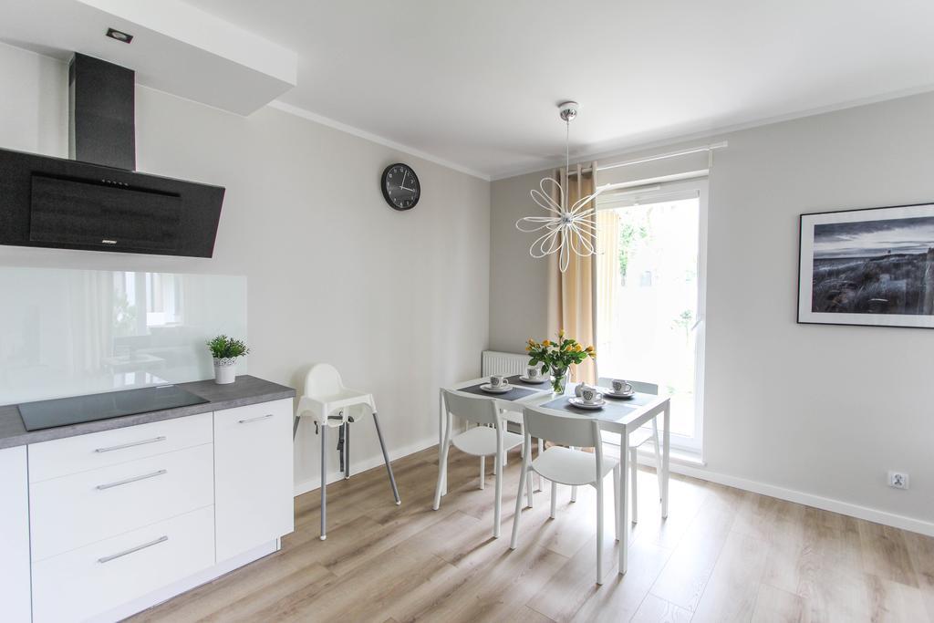 Rezydencja Apartamenty Ostrowski อุสตรอเนียมอร์สเกีย ภายนอก รูปภาพ